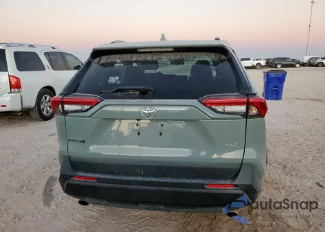 2023 Toyota Rav4 Xle из США, поврежденный, VIN 2T3W1RFV6PW271925